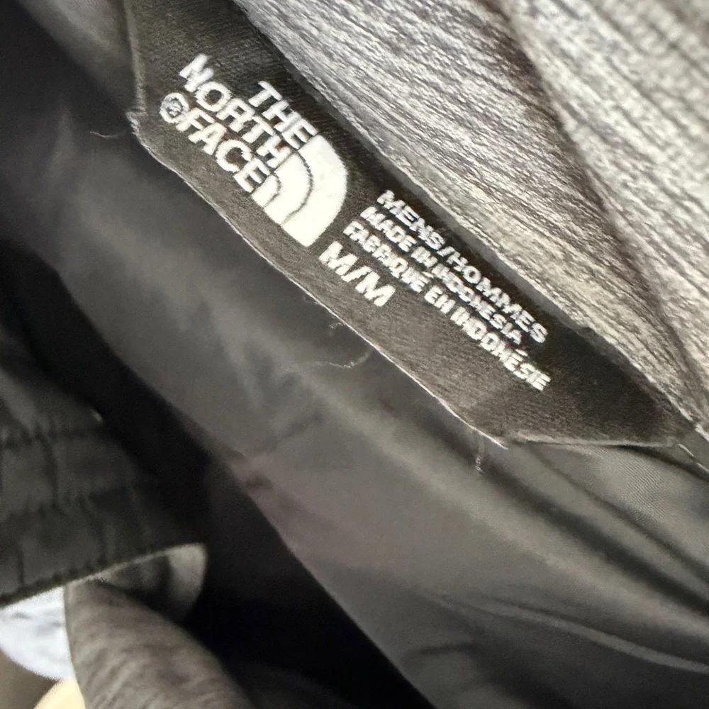 The North Face Gray Eros Puffer Jacket - Men’s Medium - Excellent Condition